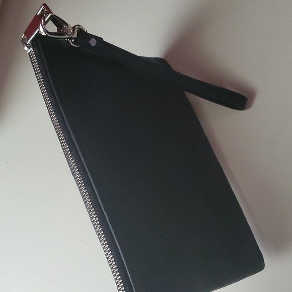 Fossil Zip Wristlet - Picture 7 of 7